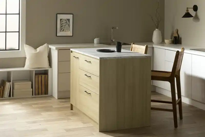Îlot de cuisine avec porte et tiroirs - Faux marbre blanc et chêne clair